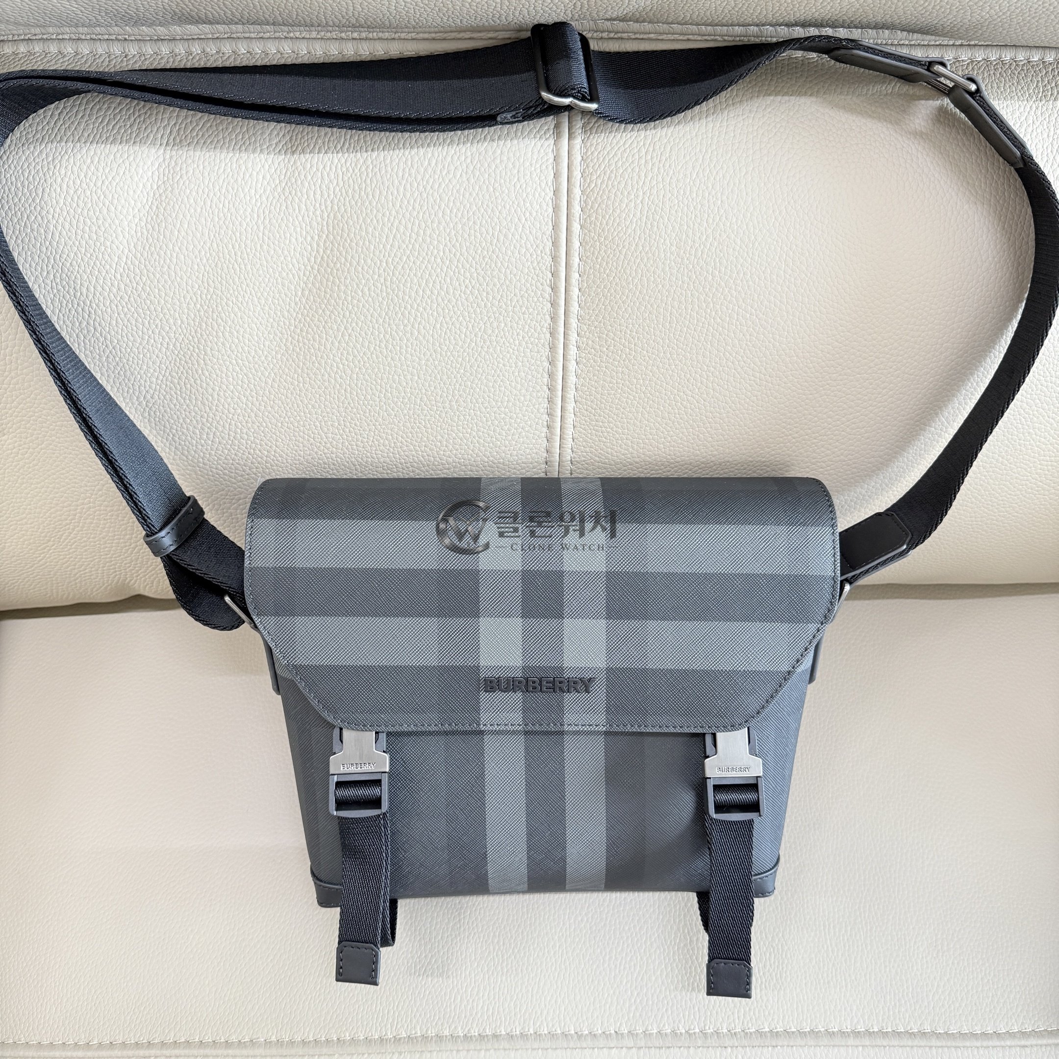 버버리 Burberry Small Wright Bag in Charcoal Check Charcoal grey