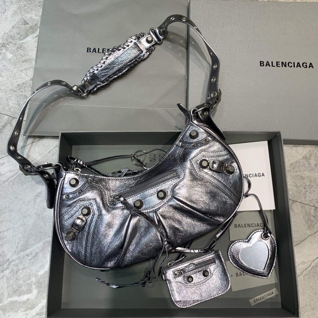 발렌시아가 Balenciaga Le Cagole Shoulder Bag in Silver