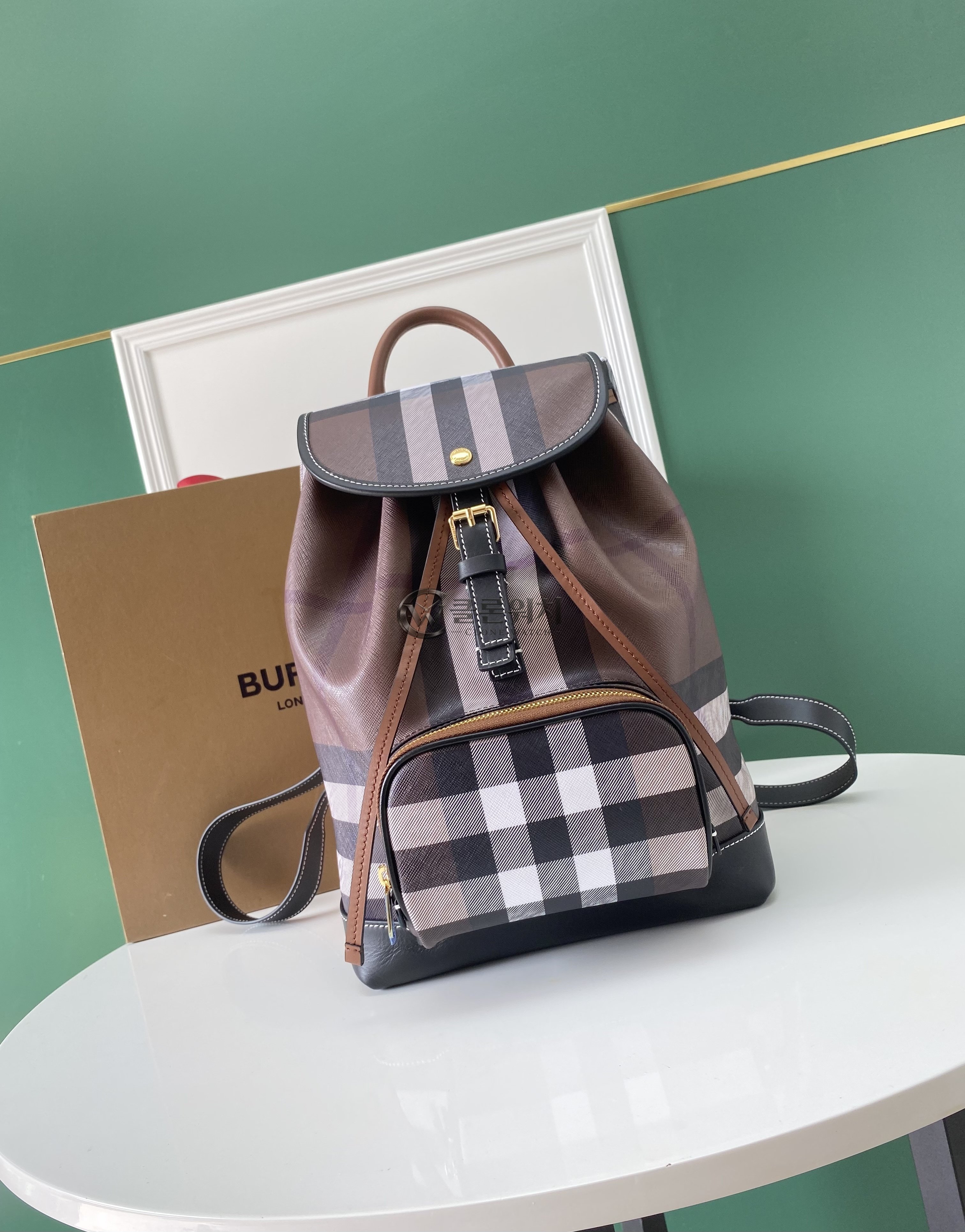 버버리 Burberry Check Backpack in Mauve