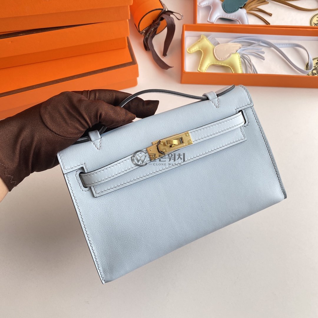 에르메스 Hermès Kelly To Go Wallet in Light Blue