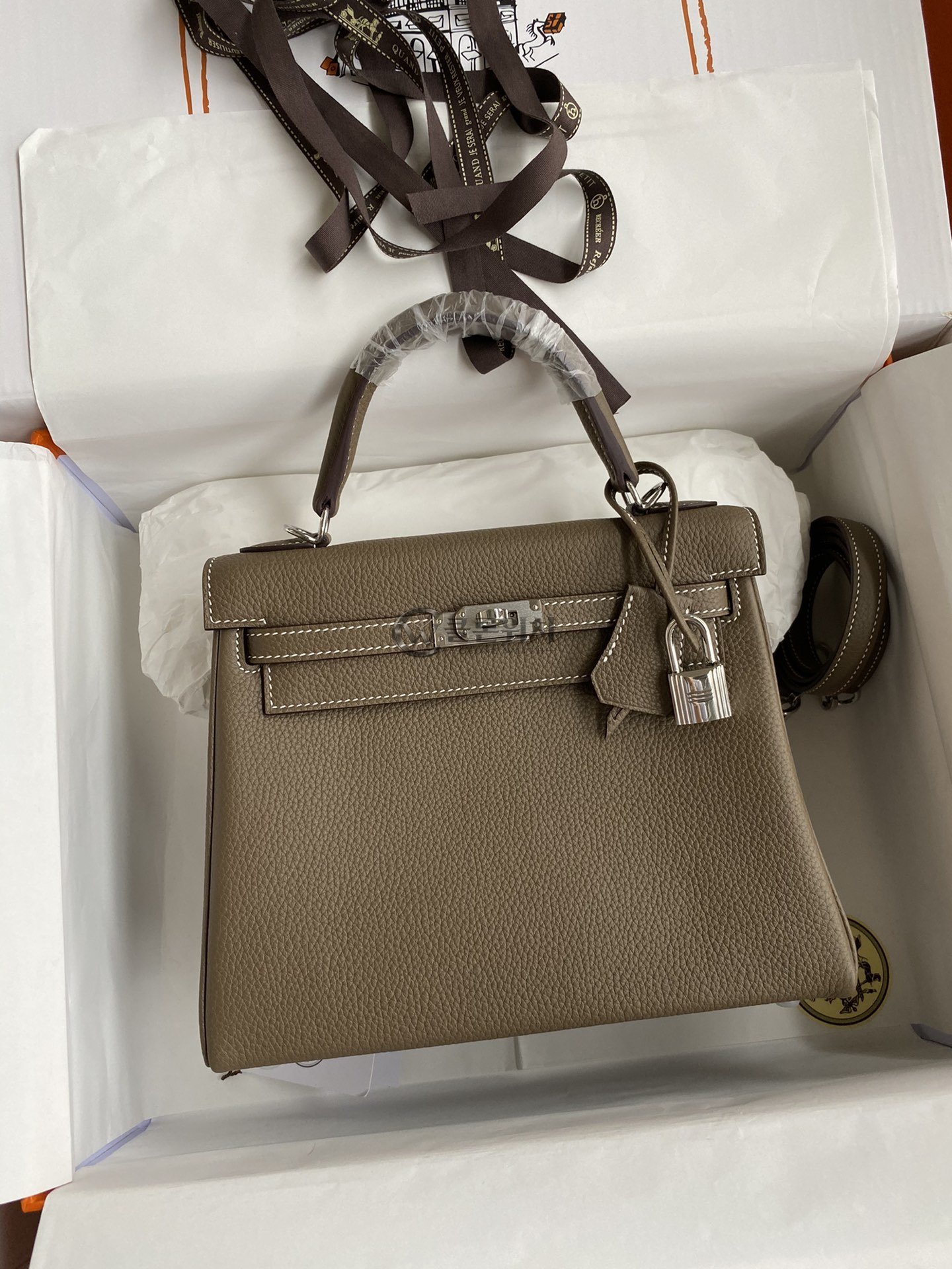 에르메스 Hermès Kelly Sellier Bag in Étoupe