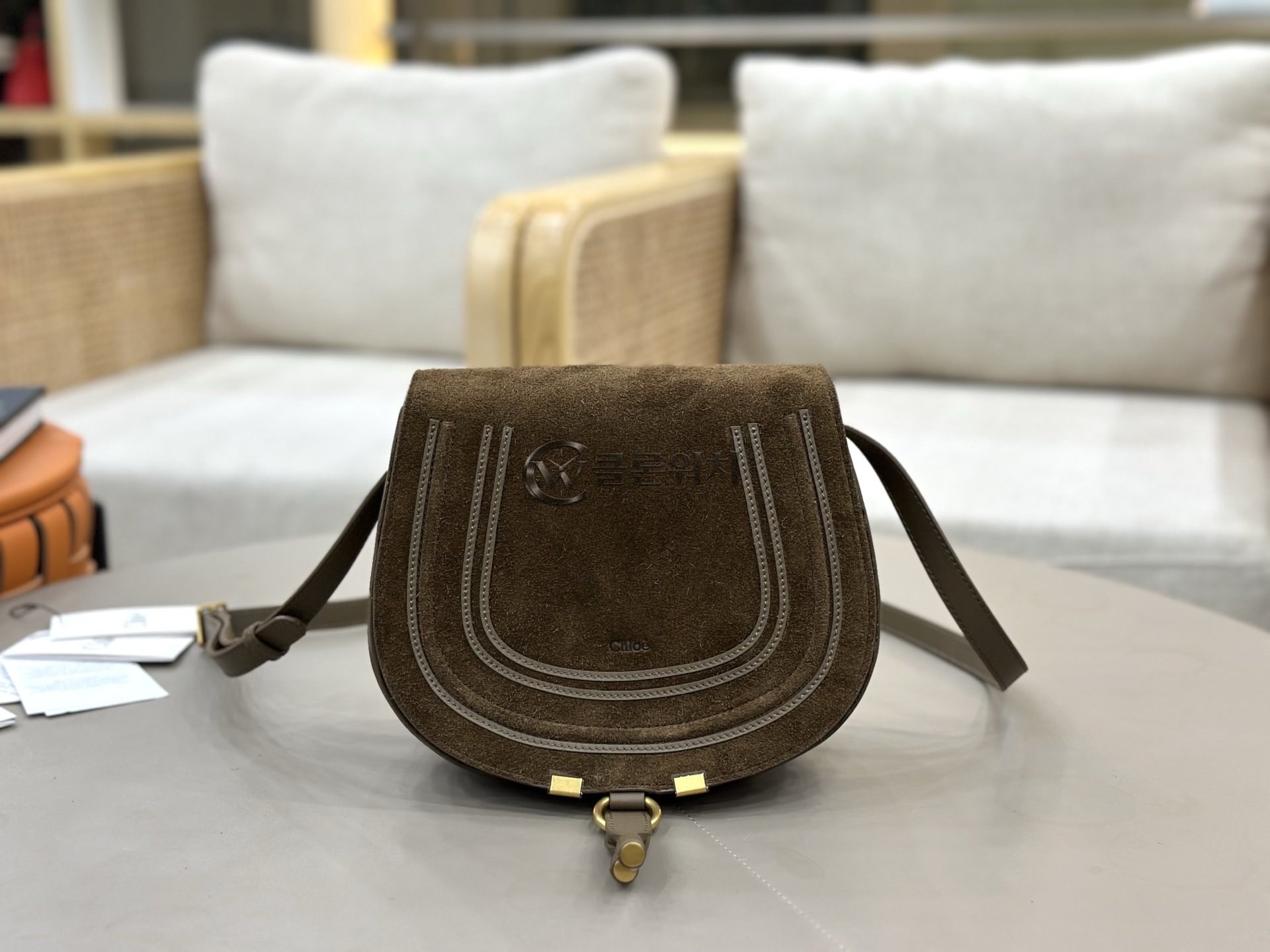 끌로에 Chloé Marcie Saddle Bag in Suede Leather – Kohl Brown