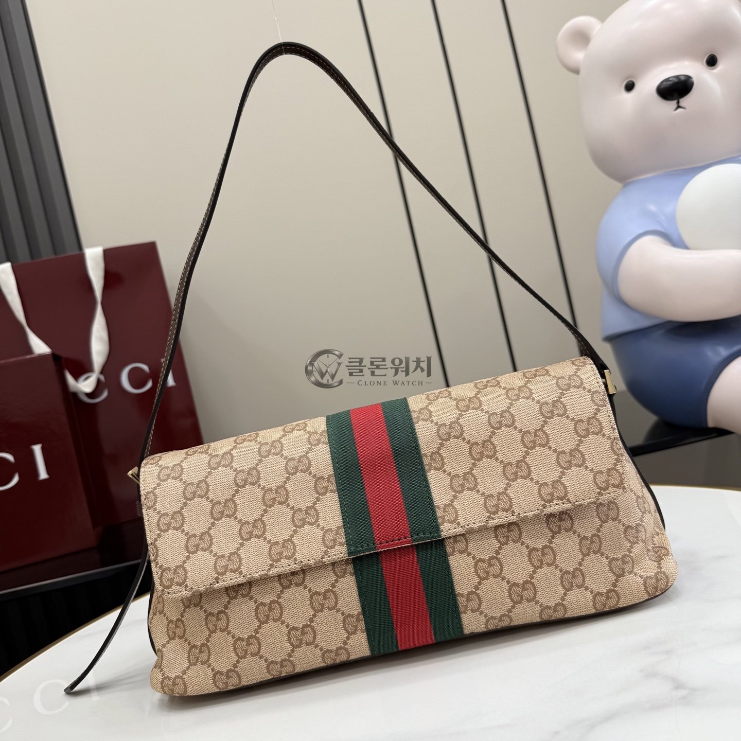 구찌 GUCCI GG Supreme Web Stripe Flap Shoulder Bag Beige and brown