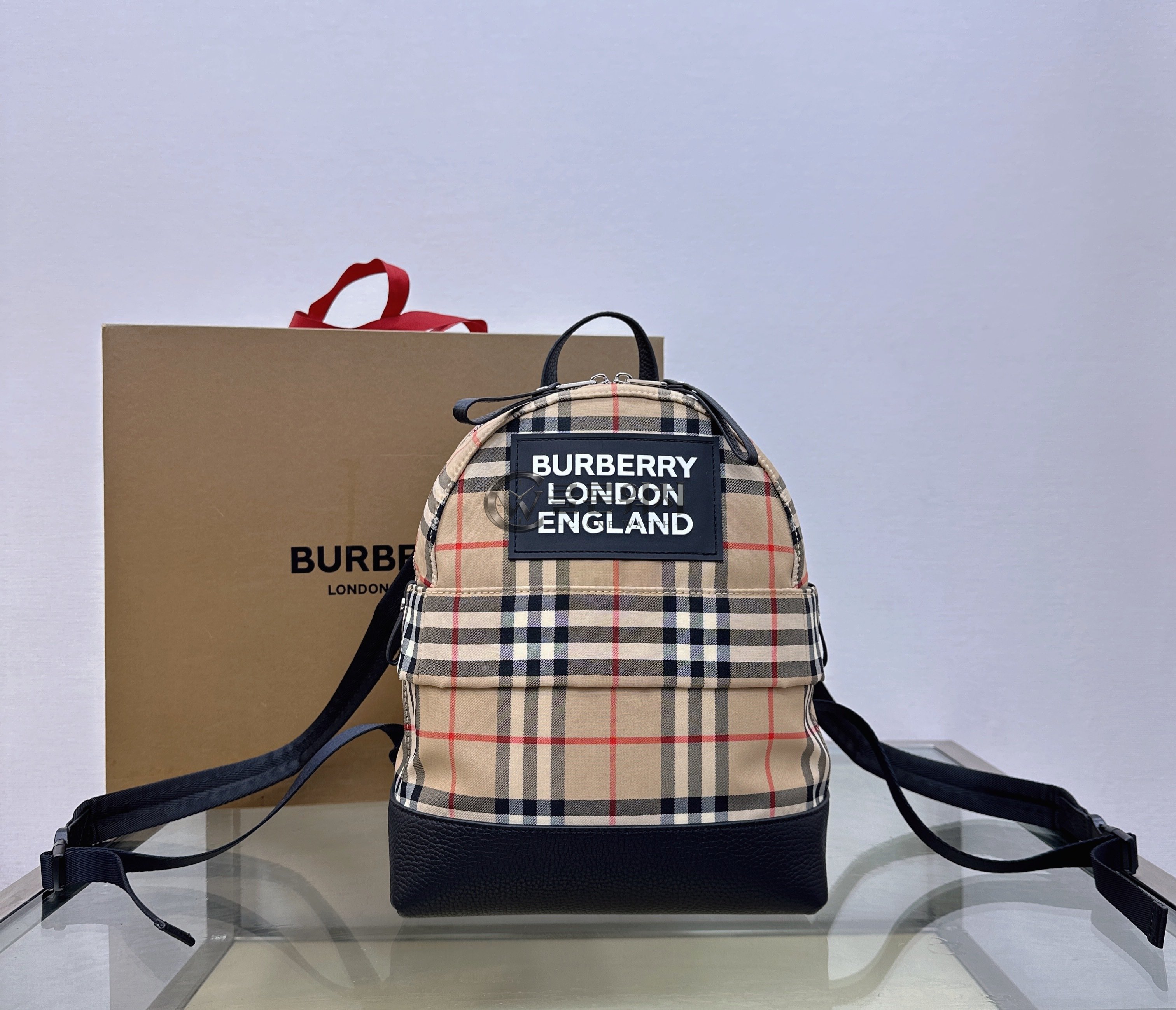 버버리 Burberry Vintage Check Backpack Beige and black