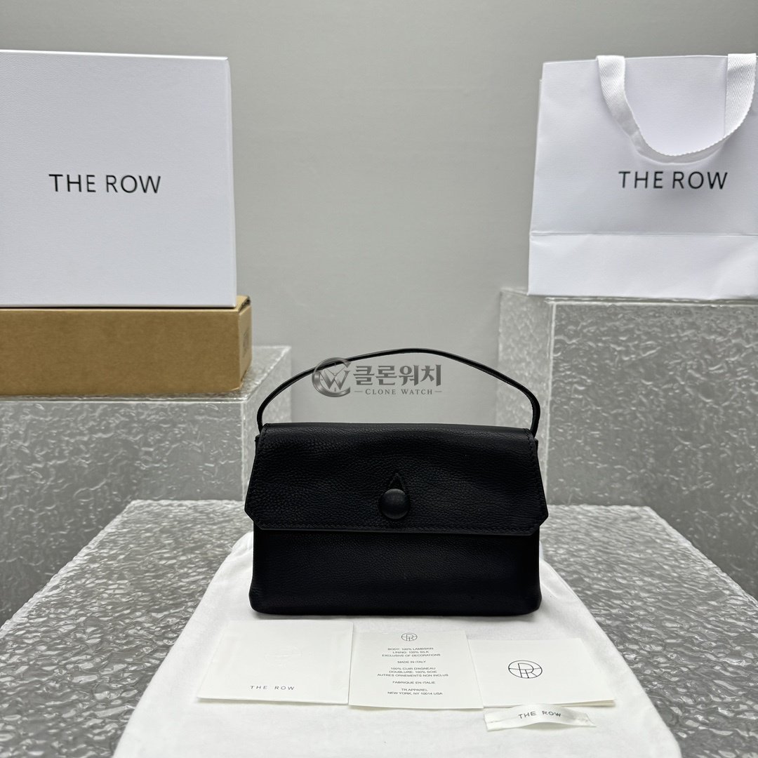 THE ROW Peggy Small Bag in Leather – Black