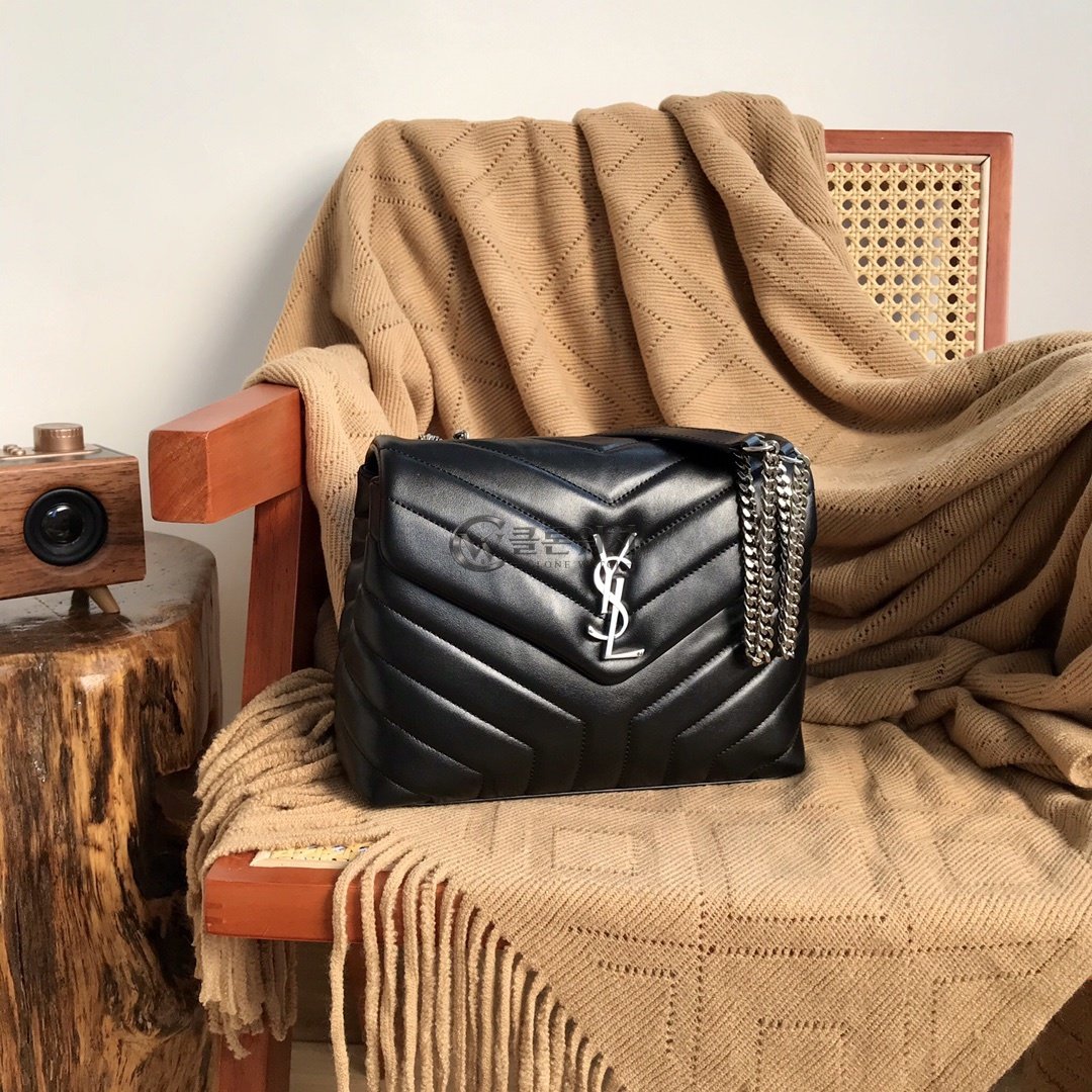 생로랑 Saint Laurent Small Loulou Bag in Black Matelassé Leather