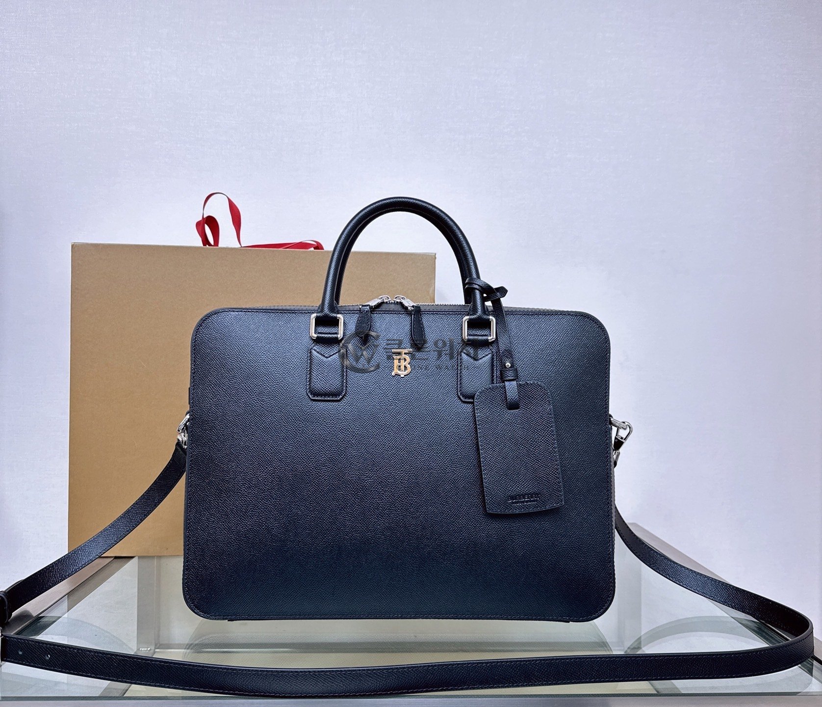 버버리 Burberry Black Leather Briefcase with Thomas Burberry Monogram