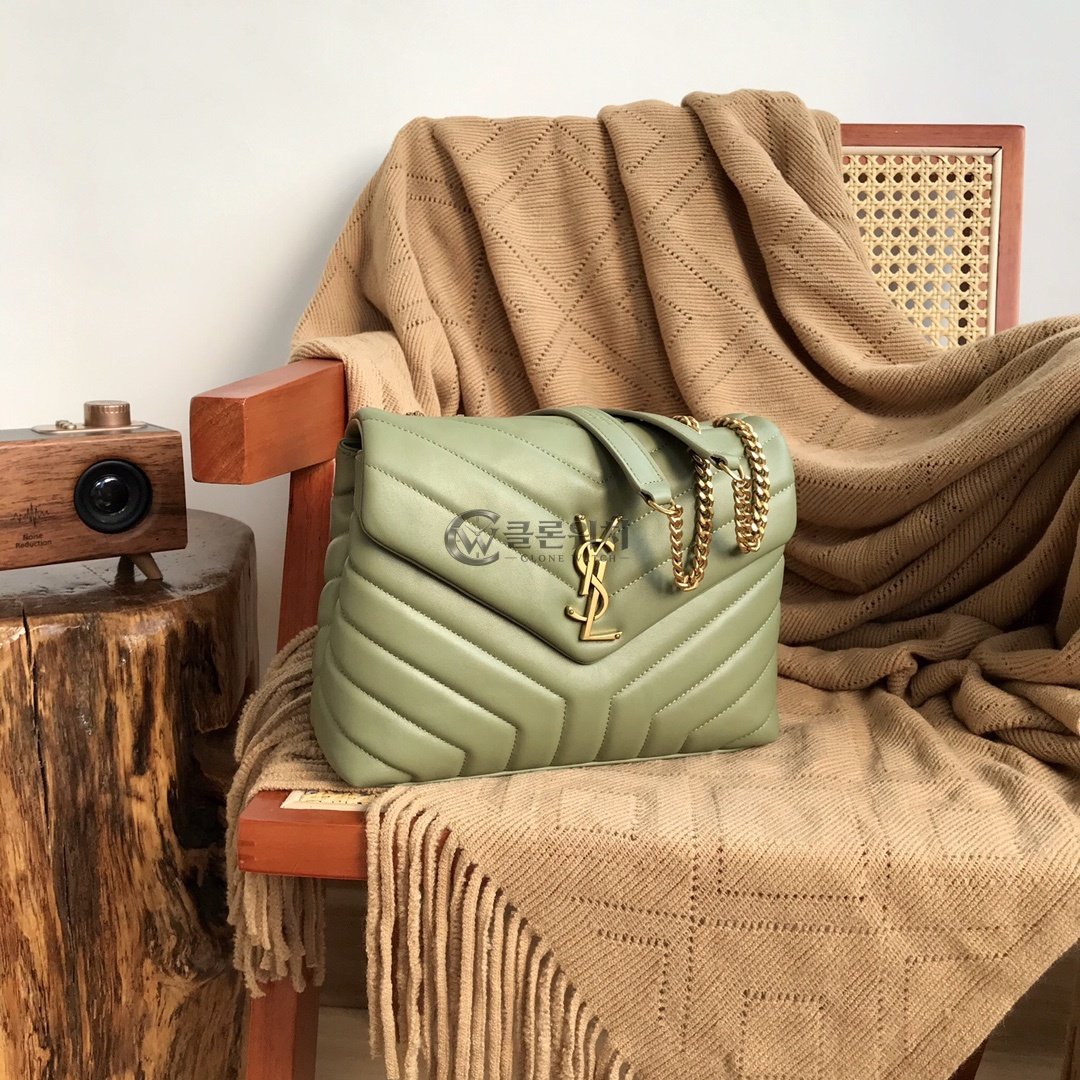 생로랑 Saint Laurent Small Loulou Bag in Quilted Leather, Pale Green