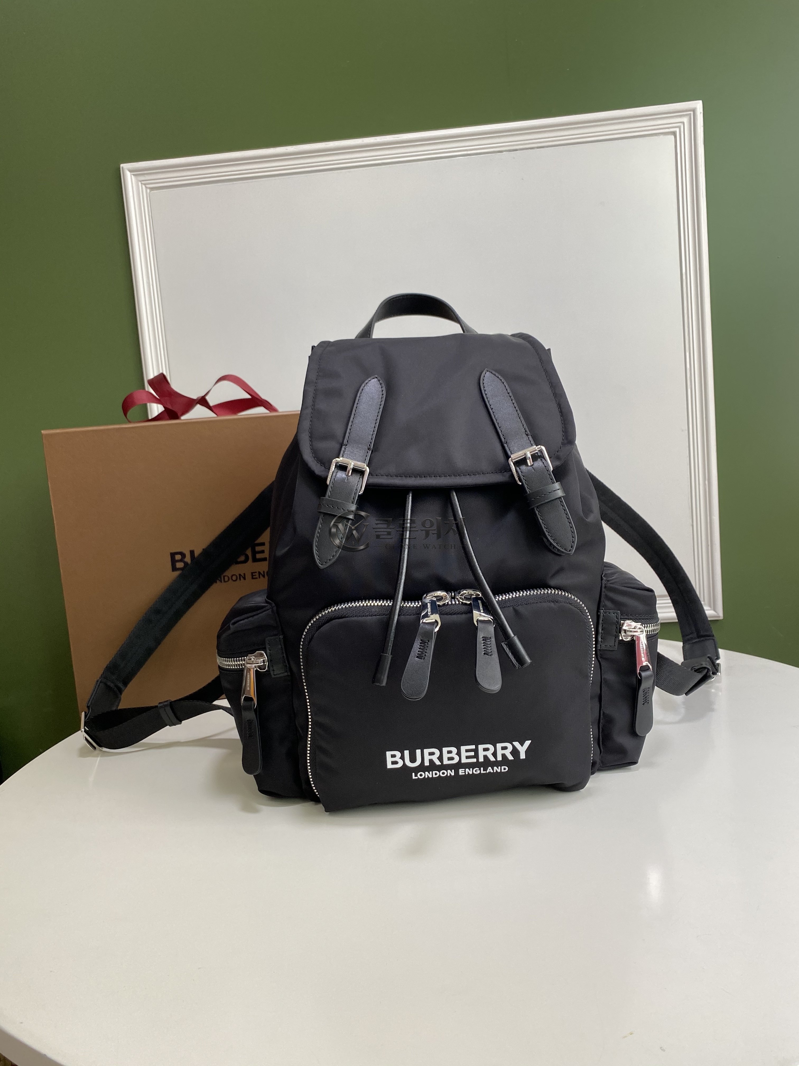 버버리 Burberry Black Nylon Rucksack Backpack