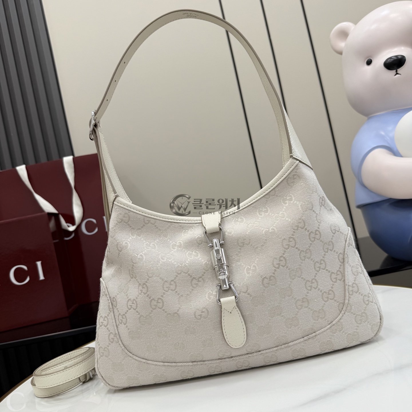 구찌 Gucci Jackie 1961 GG Canvas Shoulder Bag Light Beige